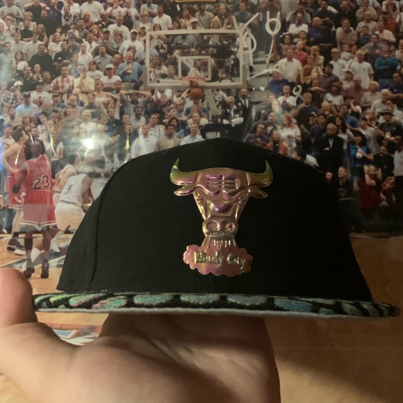 New Era Other - NEW WITH TAG!! Chicago Bulls SnapBack hat